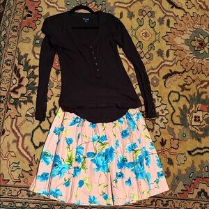 Floral cotton Skirt & black cotton lace tee